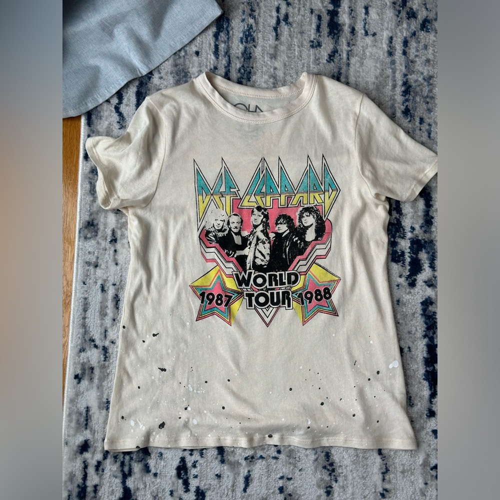 DEF LEPPARD GRAPHIC TSHIRT